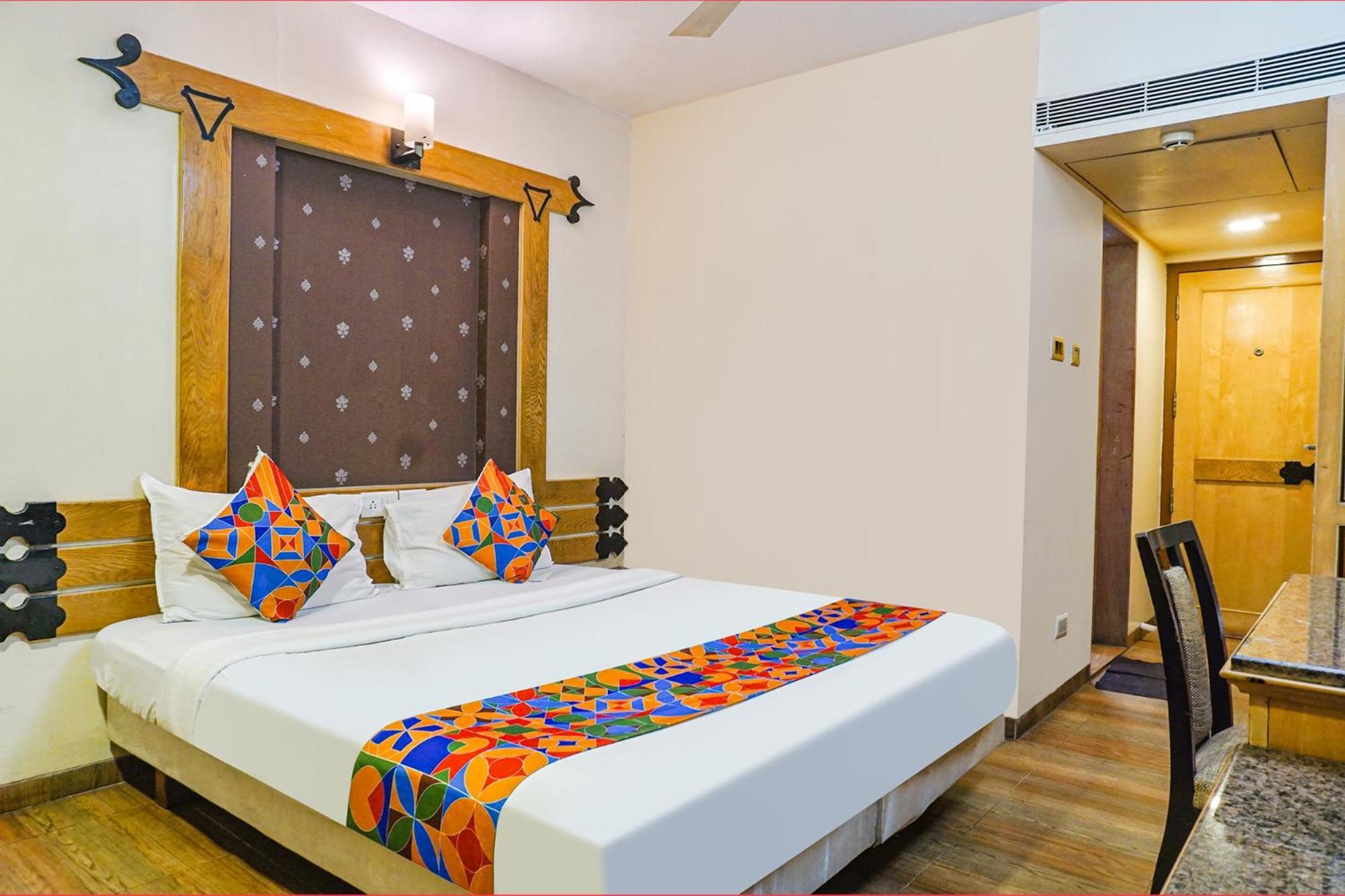Fabhotel Prime Deccan 8 Pune Eksteriør billede